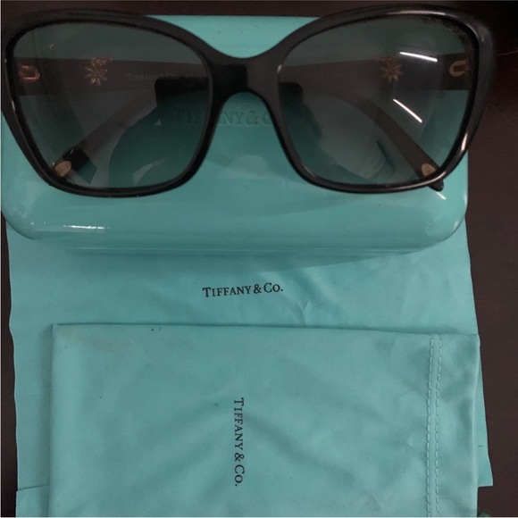Tiffany sunglasses - Picture 3 of 3
